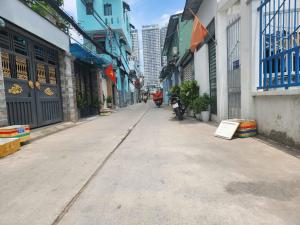 NHÀ 2 MẶT TIỀN - XE HƠI ĐỖ CỬA - Đ. HUỲNH TẤN PHÁT - NHỈNH 6 TỶ